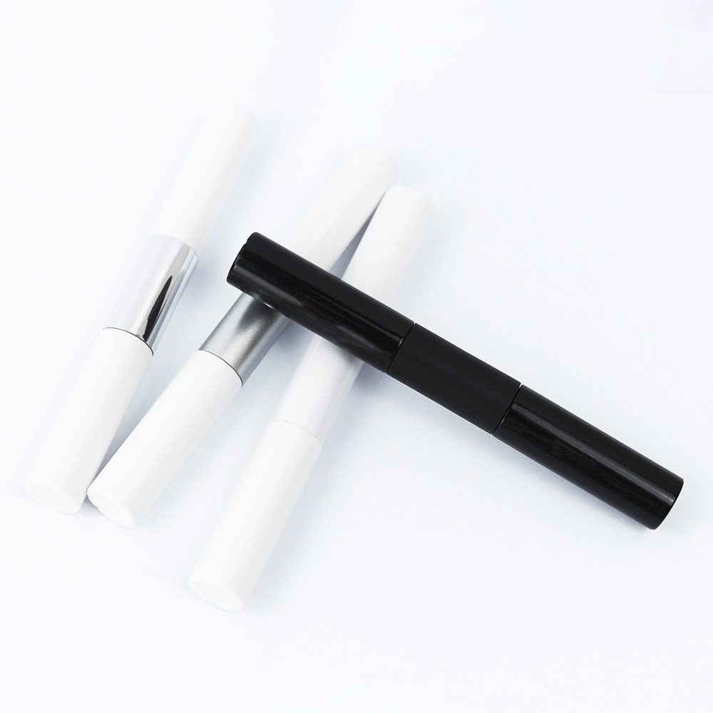 De ce Lash Bond și Seal Lash Glue pentru grupurile de gene este un must-have pentru geanta ta de machiaj