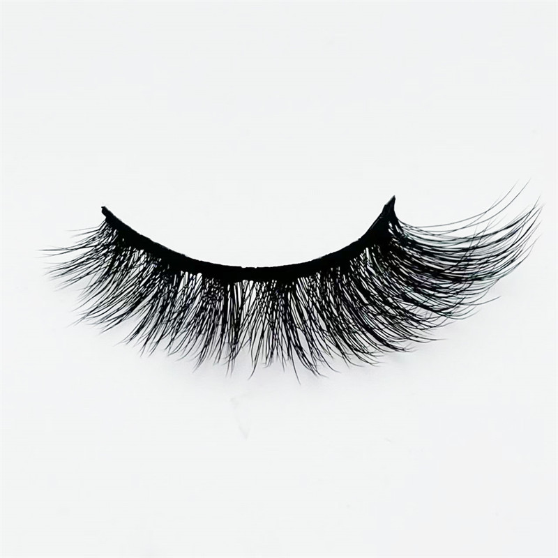 Gene false Wispy confortabile